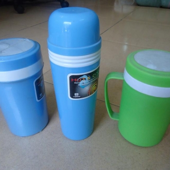 Ca nhựa giữ nhiệt