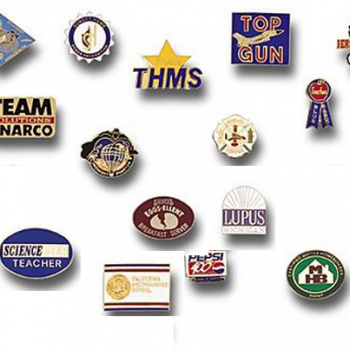 Bảng tên - huy hiệu